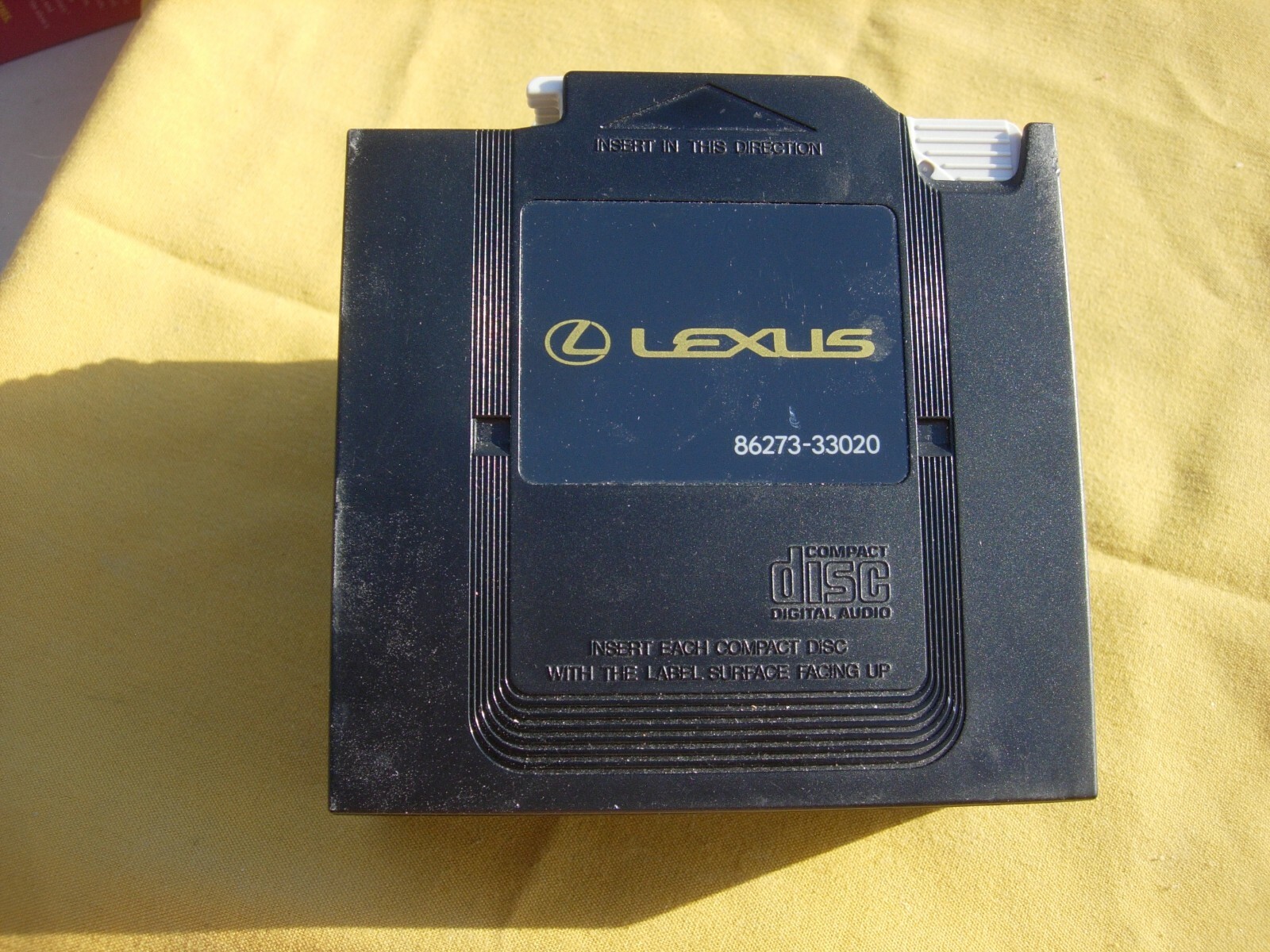 【C】DVD LEXUS-GENUINE GS/SC 12 DISC CD CHANGER-86273-33020 - COMPACT
