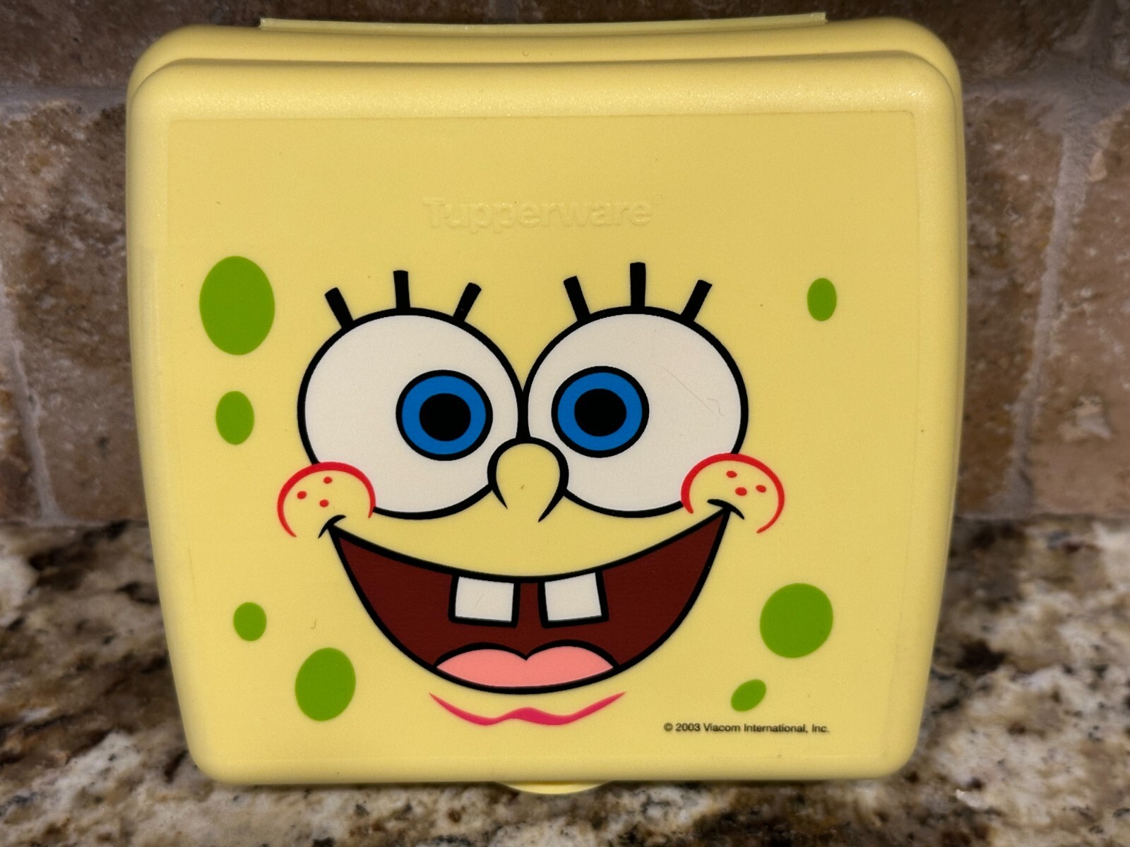 SpongeBob SquarePants Tupperware Sandwich Keeper Storage