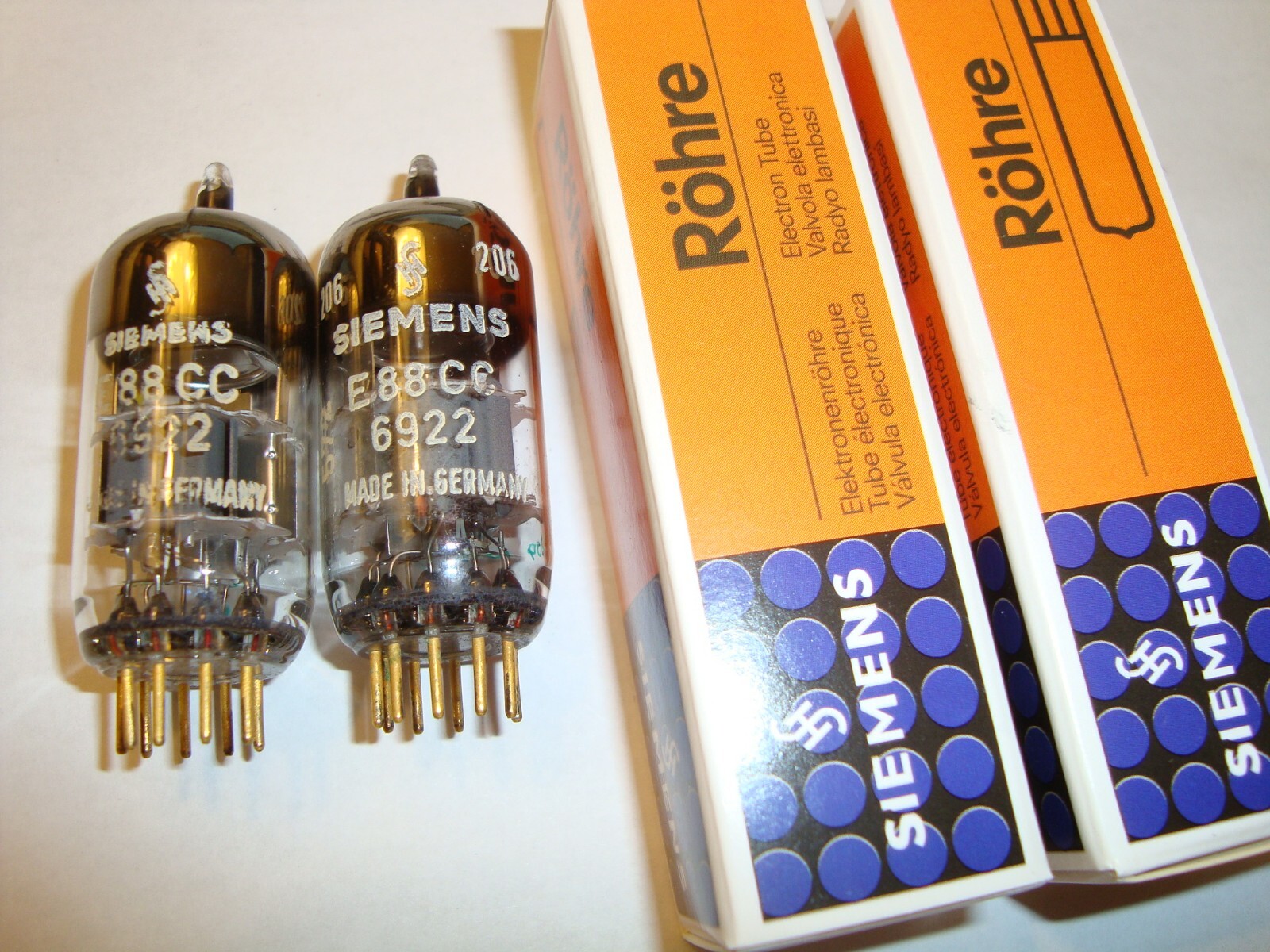 Siemens E88CC Silver Shields 真空管 2個セット Siemens E88CC Silver Shields 真空管 2個セット