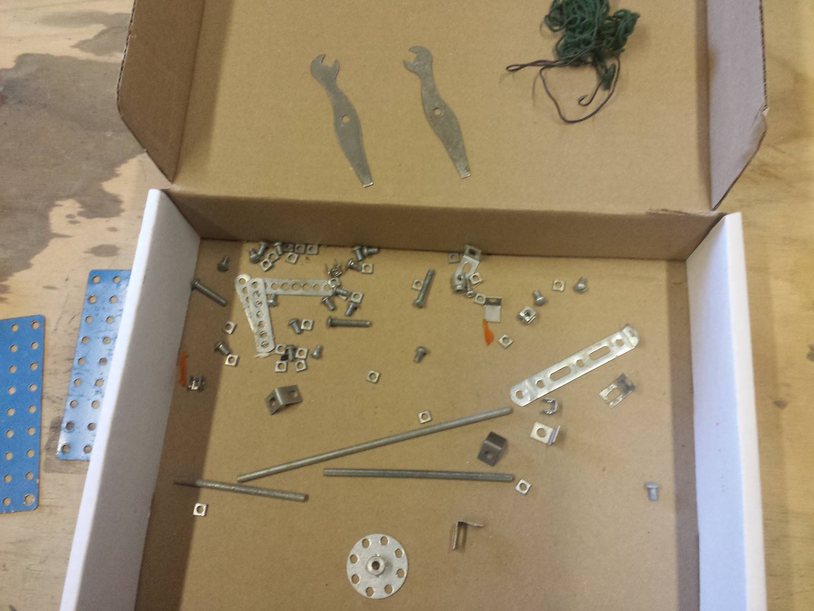 Erector Set Parts & Pieces Lot Power Pack dc 3 motor 3.6 volt Manuals Tools Misc