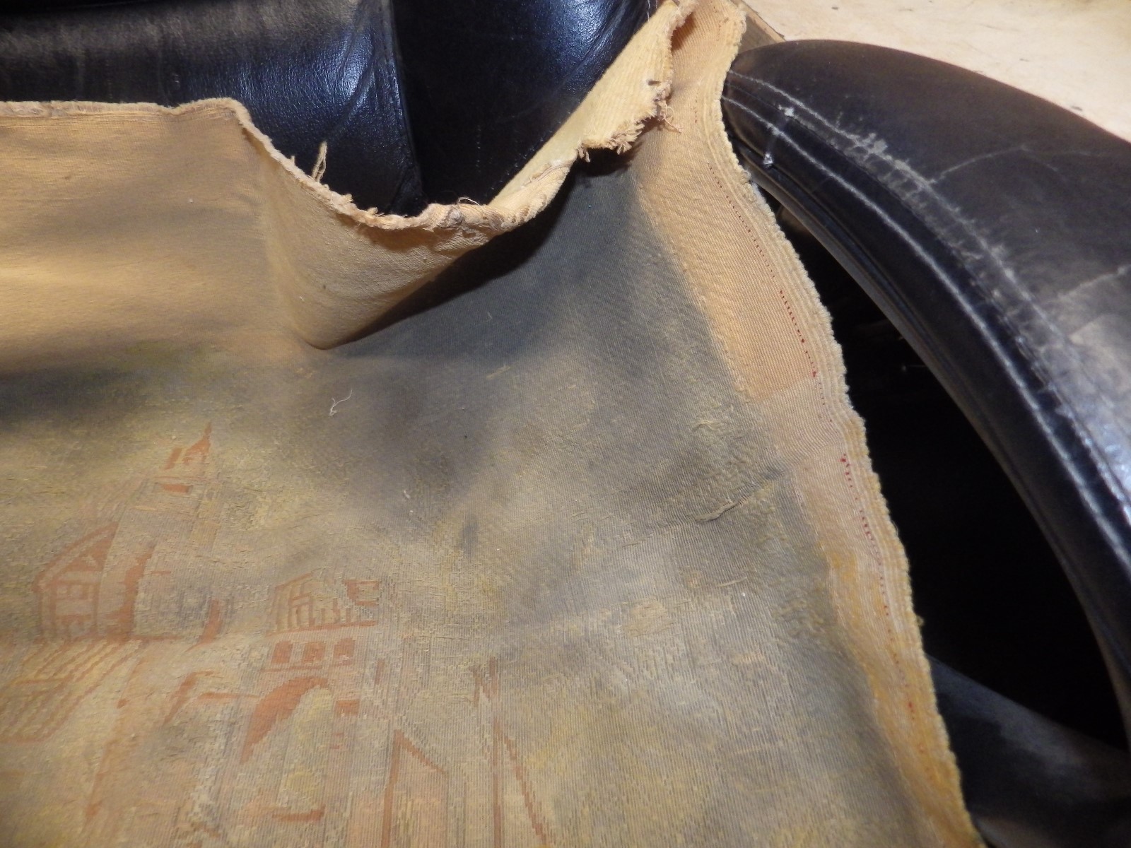 ANTIQUE VICTORIAN FURNITURE TAPESTRY STREET SCENCE ANIMALS PEOPLE USE REPURPOSE