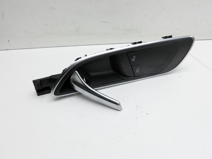 Mercedes W176 A200 12-15 Lim Türgriff Griff Griffmuschel Innen Links Vorne Mercedes W176 A200 12-15 05.11.2012... Vorschau 2