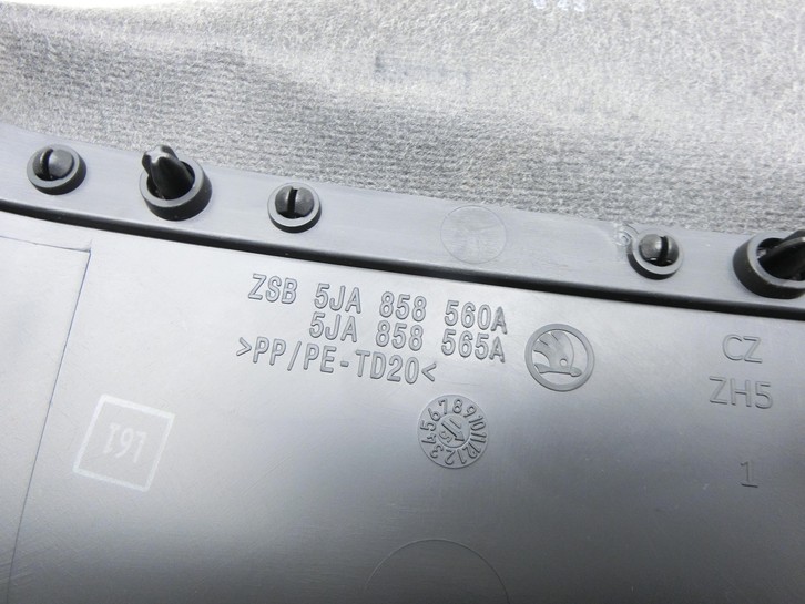 Skoda Fabia III NJ 14-18 Verkleidung Abdeckung Lenksäule Manschette Skoda Fabia III NJ 14-18 22.01.2016 5JA858565A... Bild 5