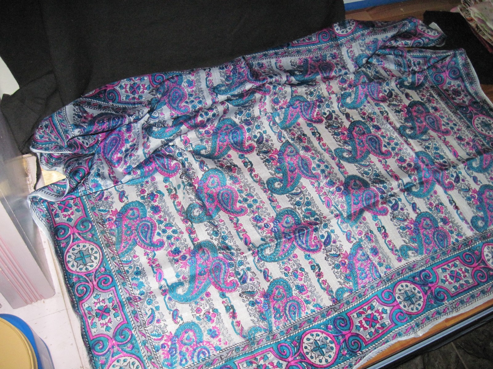 Vtg 1970s Paisley Silk Scarf Made in India 35