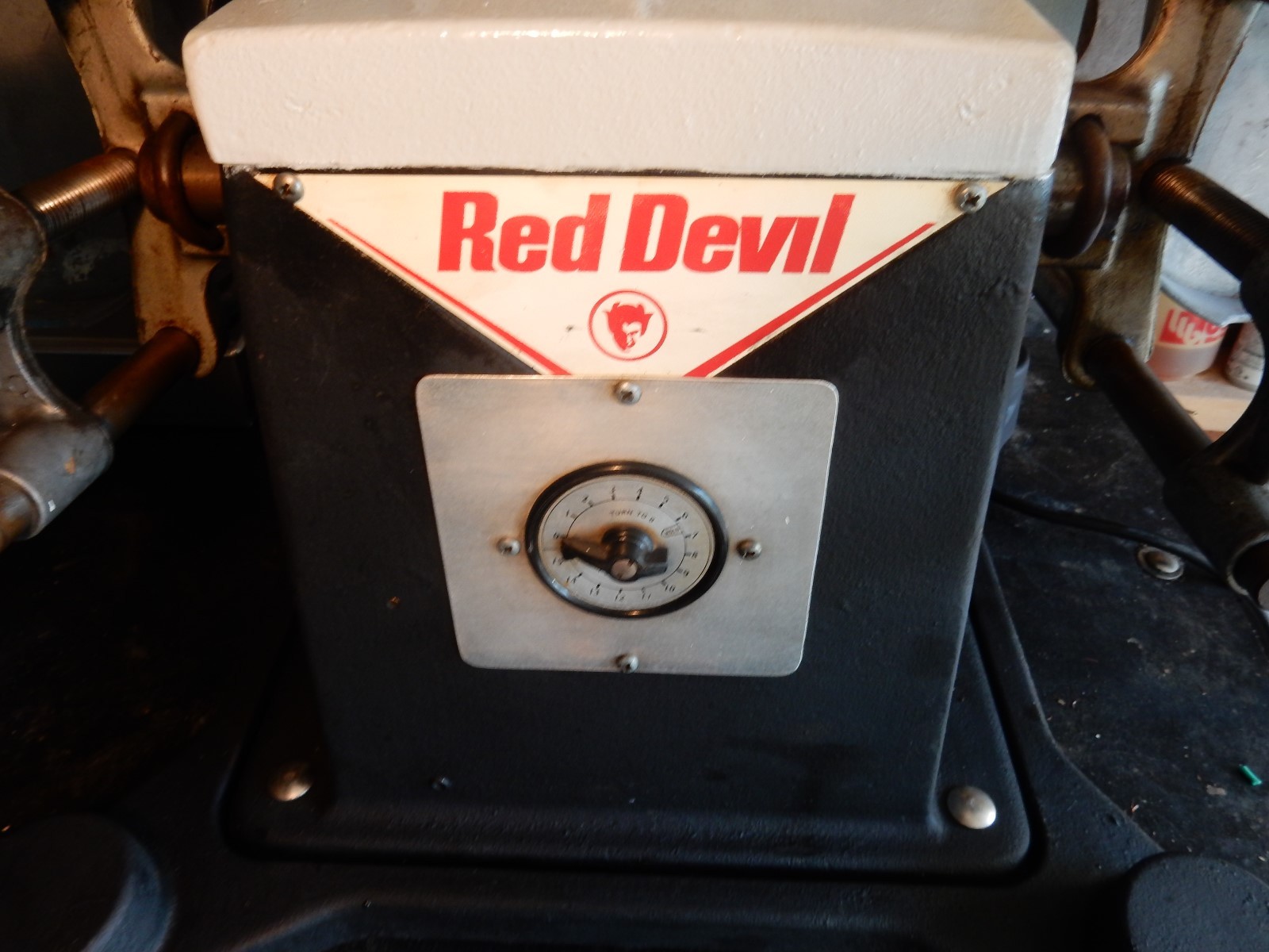 Red Devil Paint Shaker Model 5100  1 Year Warranty.....