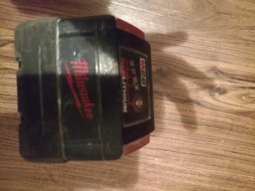 Milwaukee M28 cordless battery, 28 volt