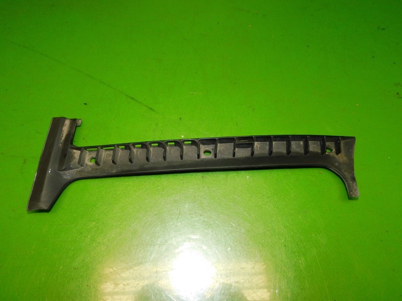 84-87 Civic CRX Si OEM driver left rear back 1/4 glass vent cover holder trim