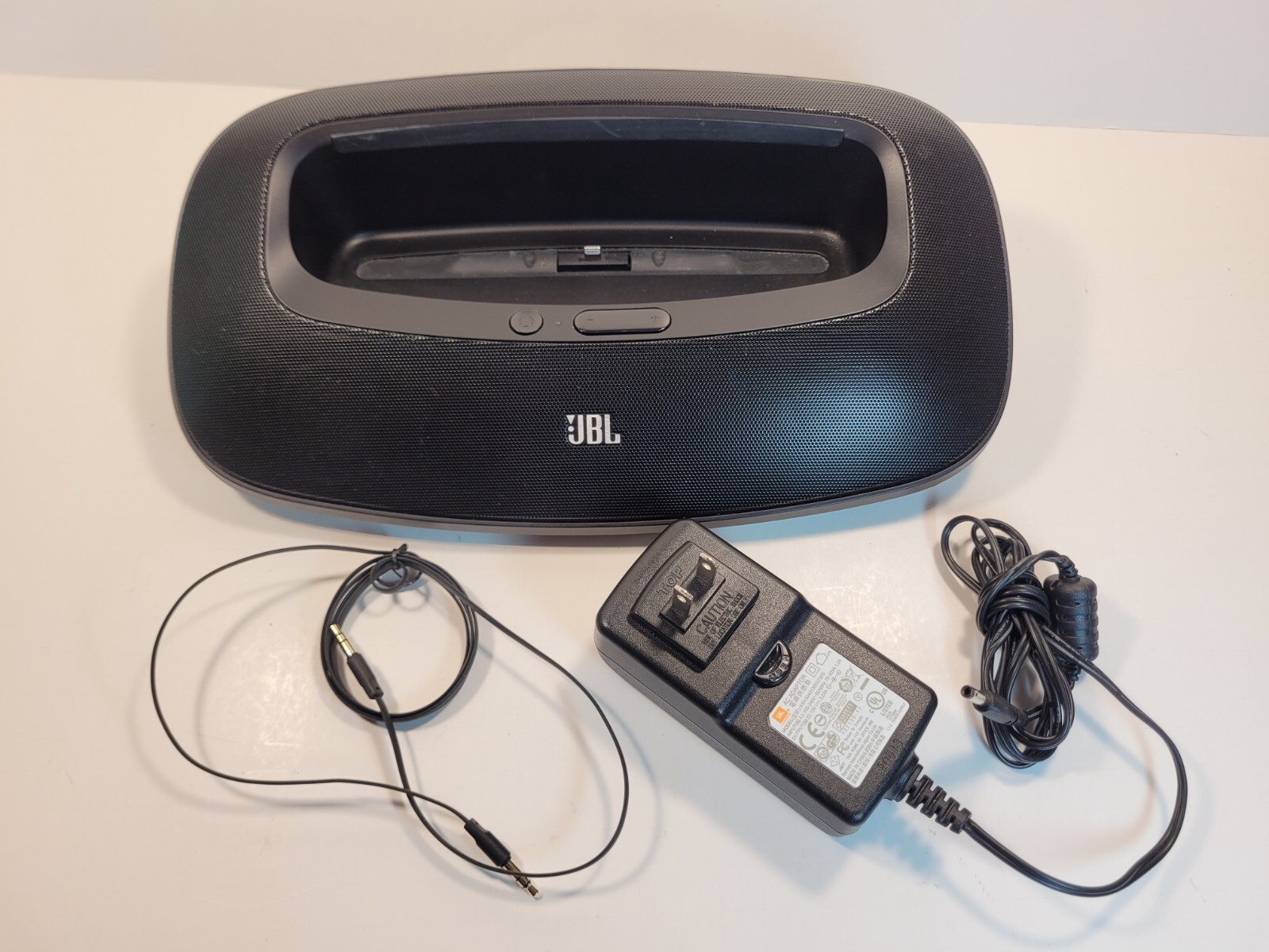 JBL Audio Speaker OnBeat Mini iPhone Dock w/AC Adapter JBL Audio Speaker OnBeat Mini iPhone Dock w/AC Adapter