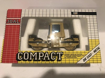 Caterpillar CB534 Roller w Cab 1/50 Scale Joal 244 