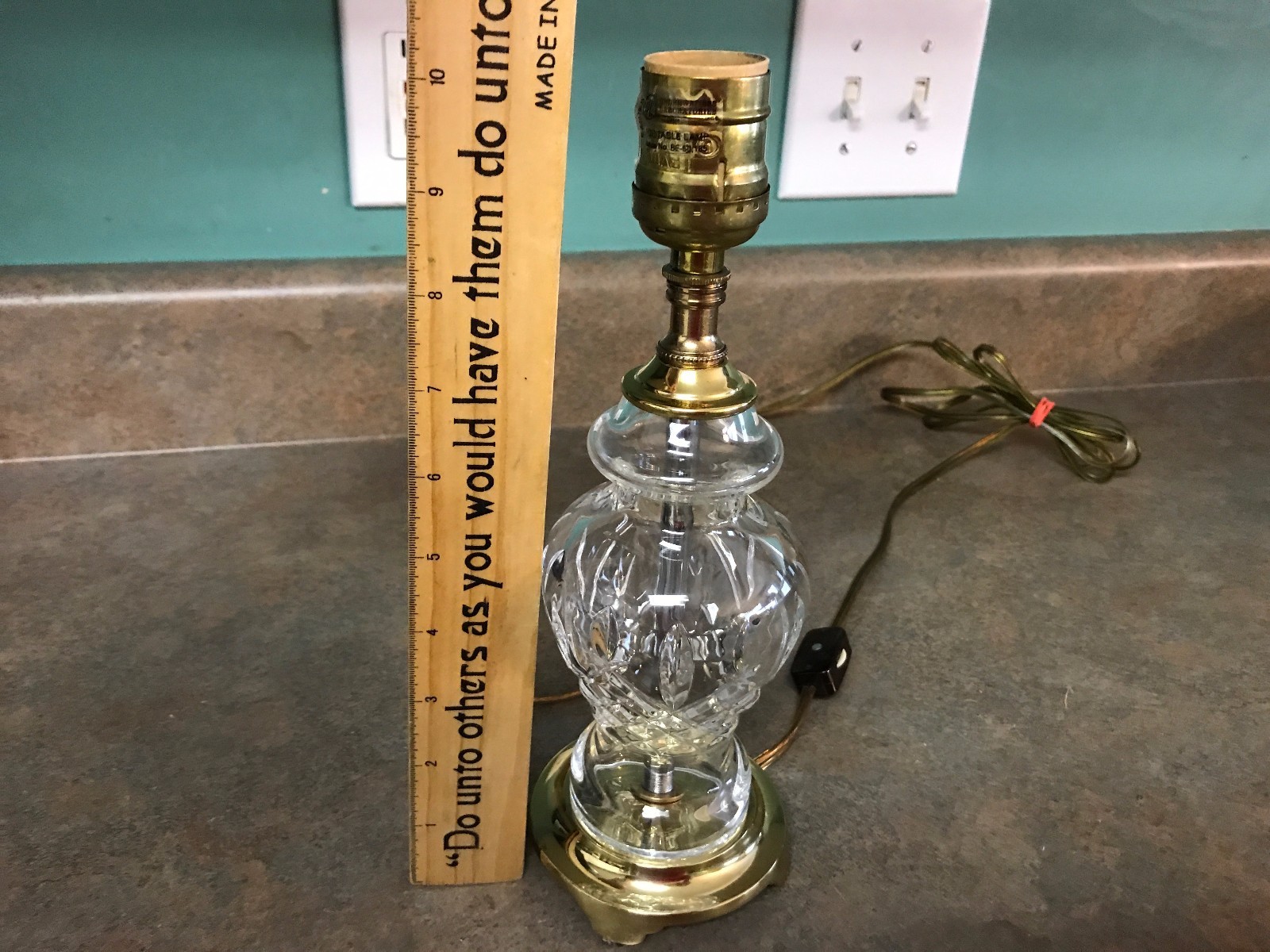 VINTAGE WATERFORD CRYSTAL & BRASS TABLE LAMP #6354