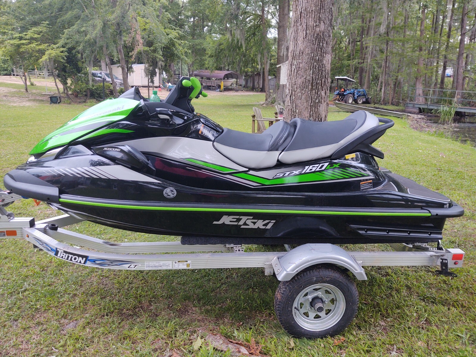 2020 Kawasaki jet ski STX 160 LX less than 10 hours, Jetsound sound system 3 se
