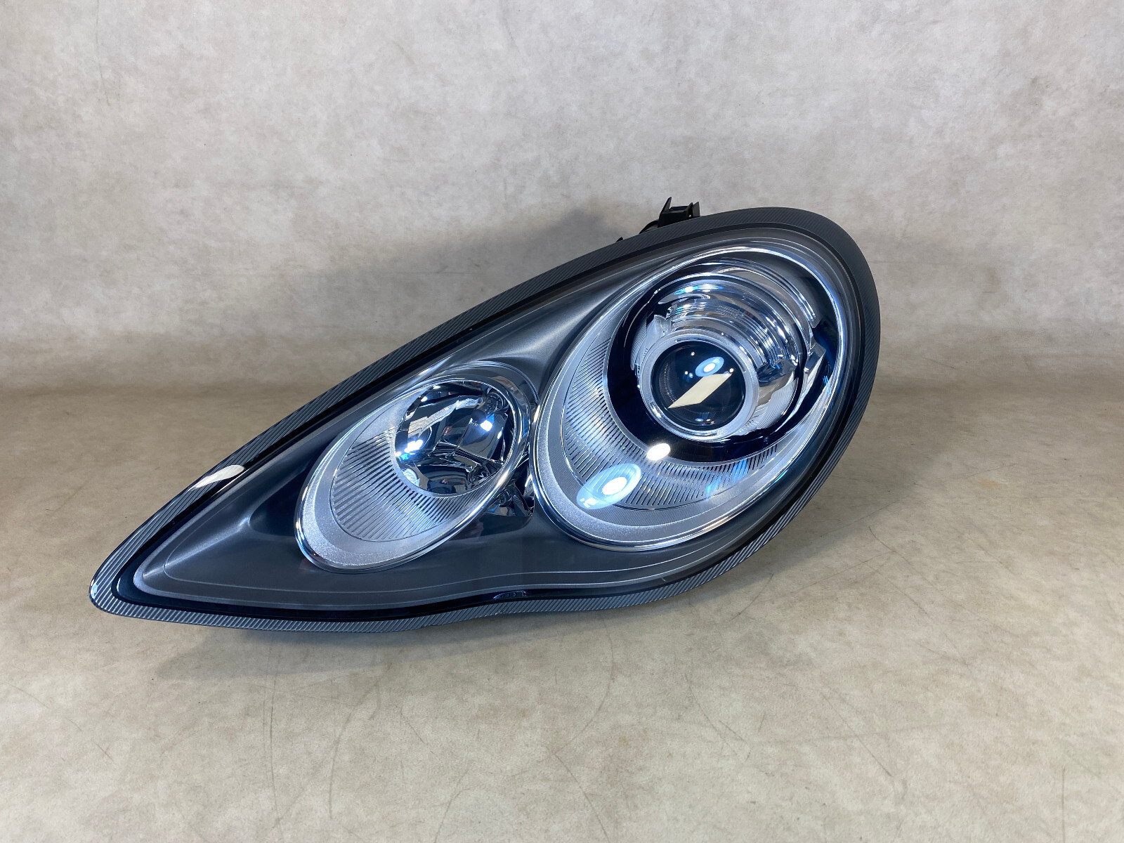 Porsche Panamera 970 Genuine Xenon Dynamic Left Headlight 10 Porsche Panamera 970 Genuine Xenon Dynamic Left Headlight 10