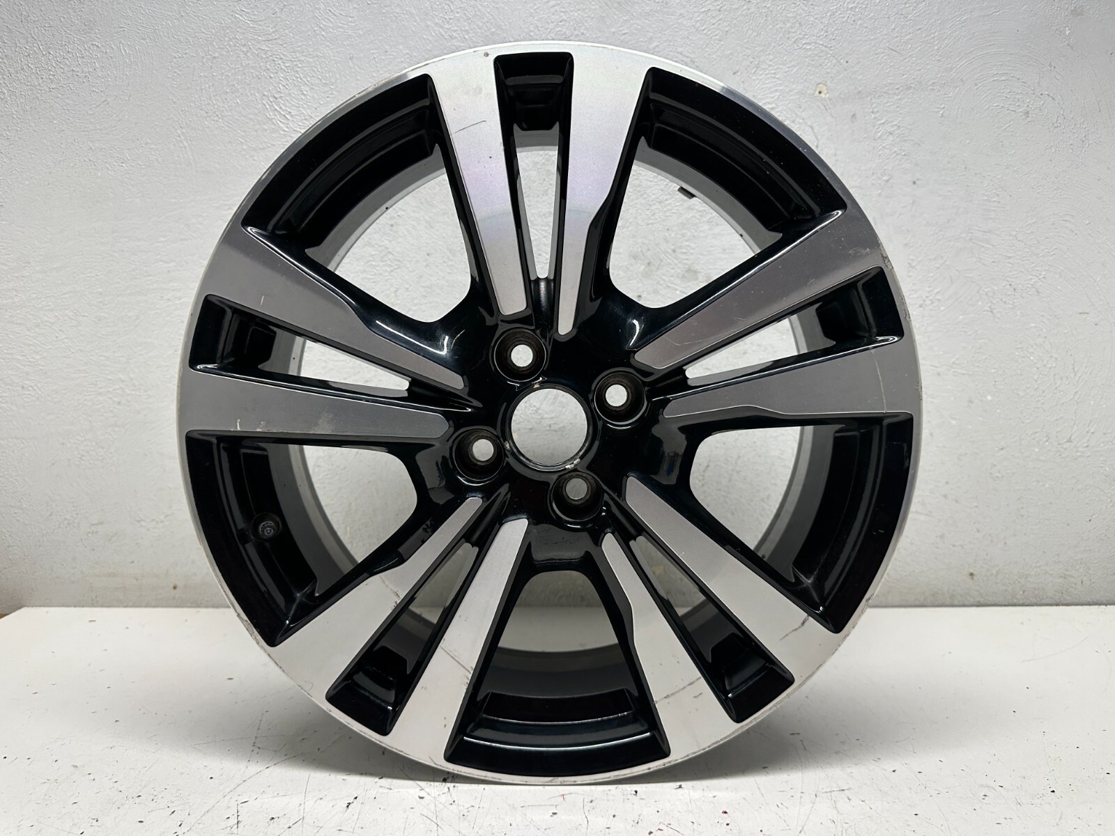 P21047 2018-2020 Nissan Kicks Alloy Wheel 10 Spoke 17x6 1/2J