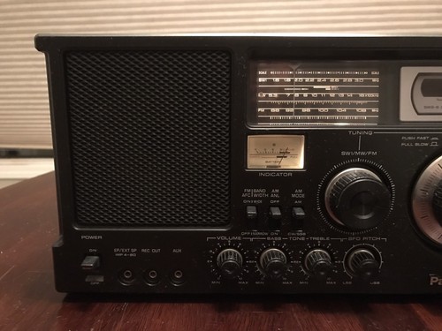 Rare Panasonic RF-4800 10-Band Communications Receiver