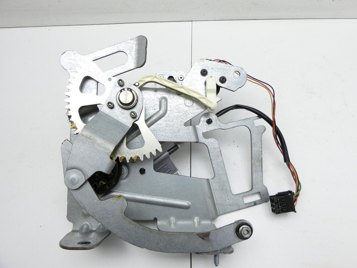 Mercedes C219 CLS 350 08-10 Stellmotor Heckklappenmotor Öffner Motor für Heckklappe Links Mercedes C219 CLS 350... Bild 5