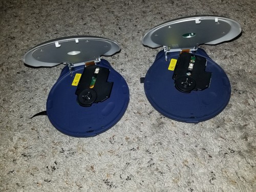 Free ship Victor Reader VIBE & WAVE MP3-CD Player LOT OF 2