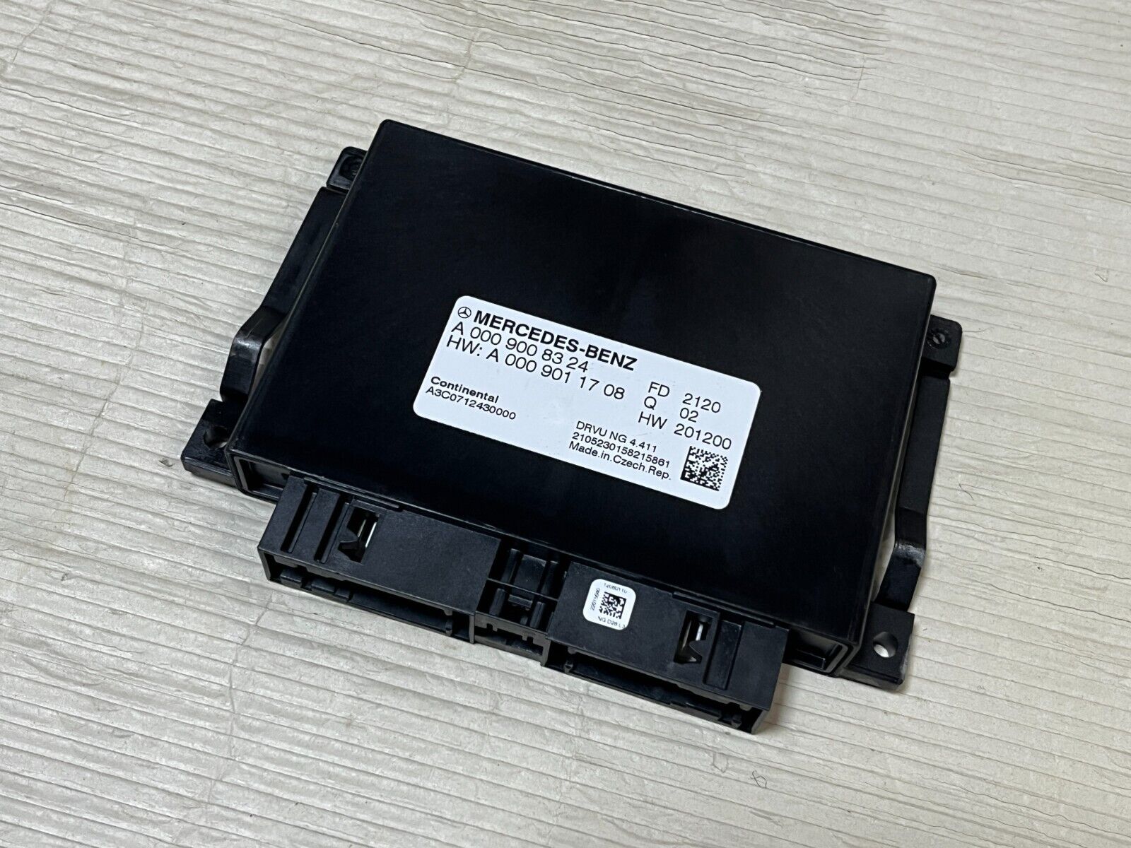 新年の贈り物 A0009008324 CONTROL GEARBOX A35 G63 G550 MERCEDES-BENZ レッグウェア