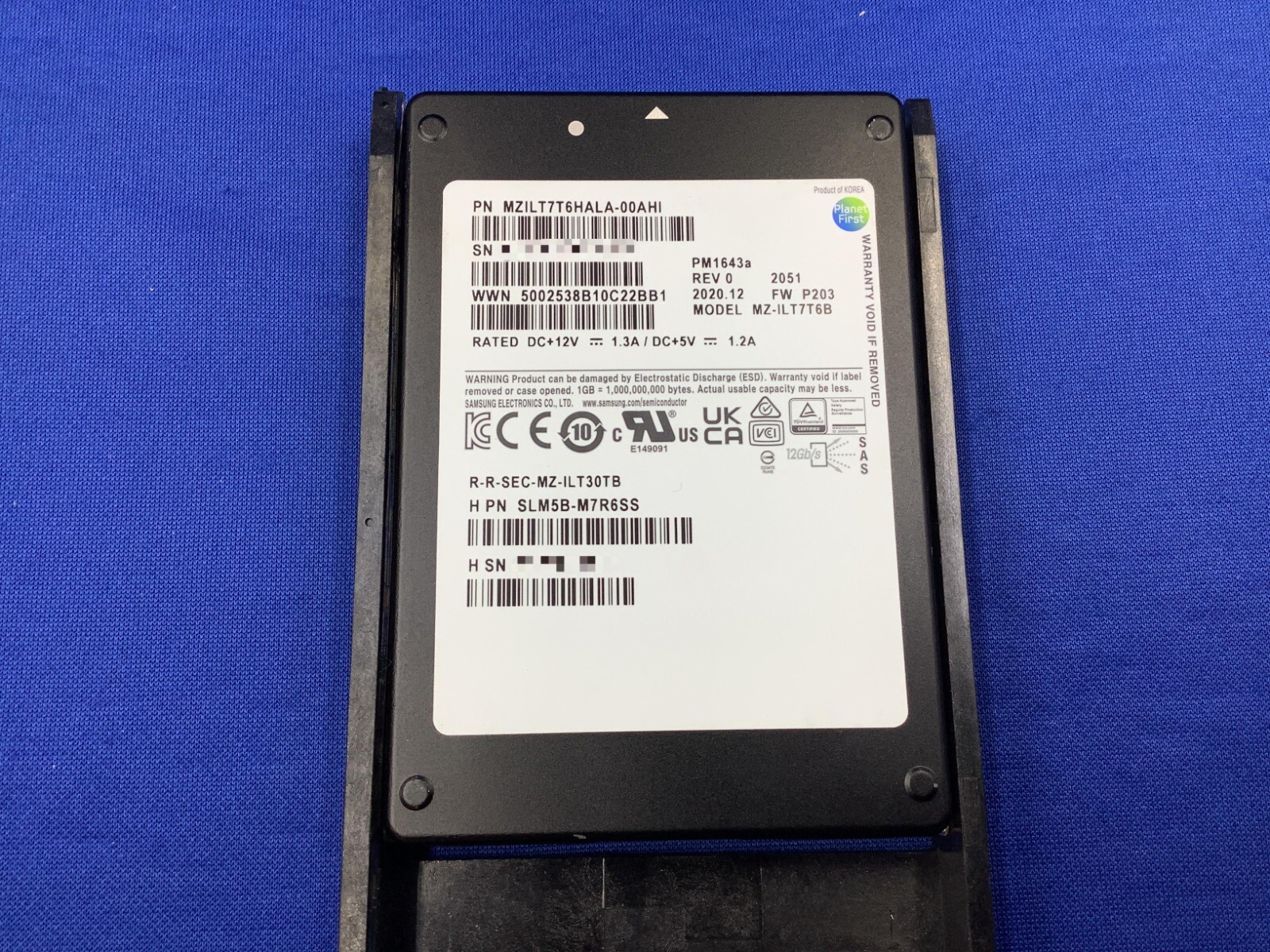 i7-6700GTX1660Ti6GB SSDハイブリッドHDD1TB Dell DR0HX / Samsung PM1645 MZILT1T6HAJQAD3 / MZ-ILT16A 1.6
