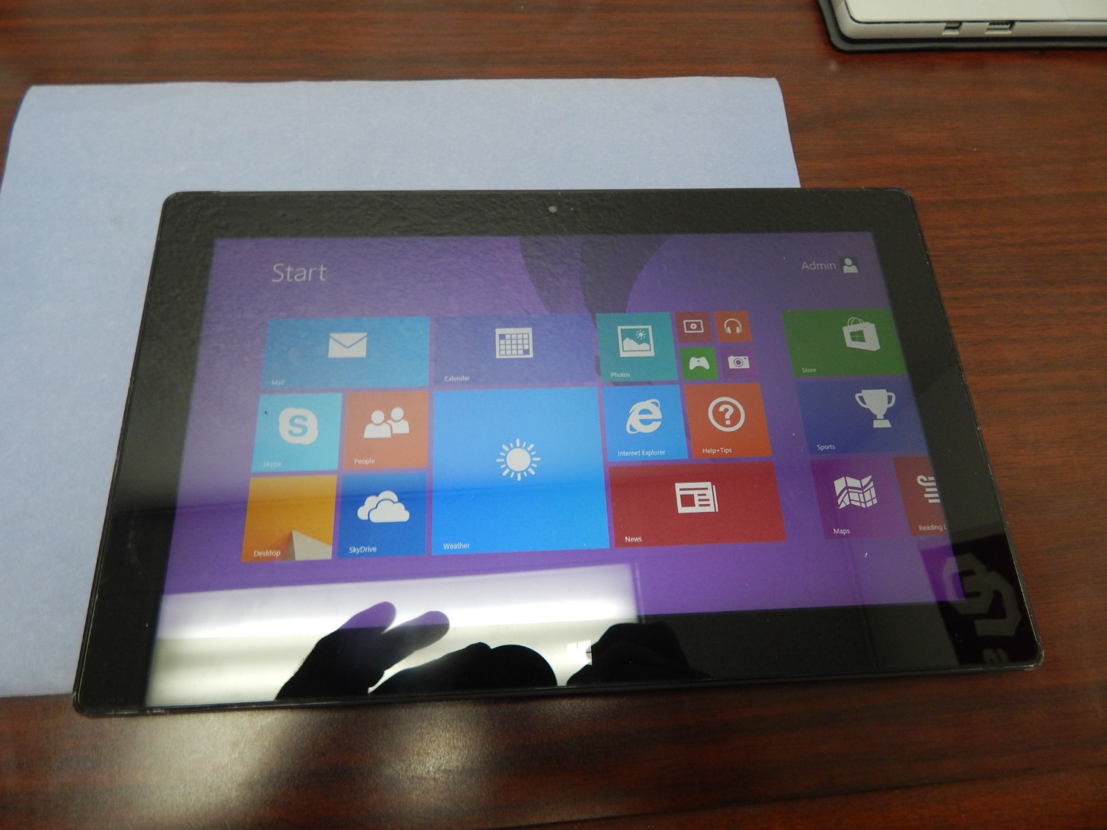 Microsoft Surface RT 1516 Quad Core 1.3GHz 2GB RAM 64GB SSD
