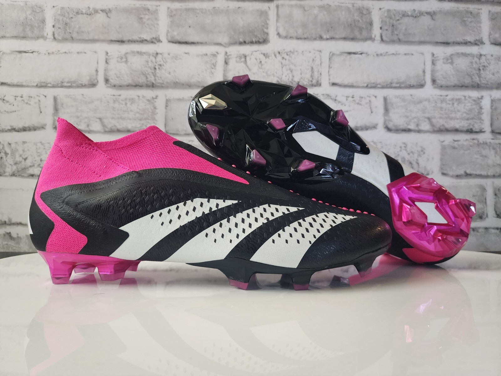 シューズ PREDATOR ACCURACY. FG 29.5 Adidas PREDATOR ACCURACY.2 FG Soccer Shoes GW4586 MSRP $120
