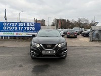 2017 Nissan Qashqai 1.2 DiG-T N-Connecta 5dr HATCHBACK Petrol Manual