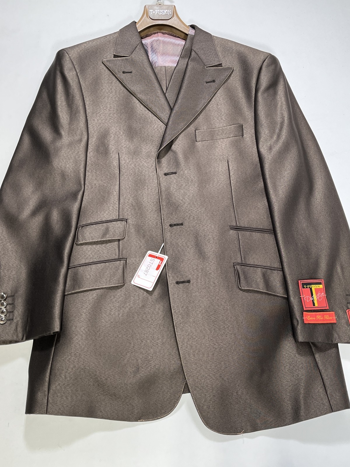 Mens T Fusion Chocolate Brown 3 Piece Suit Size 42R 36W NEW