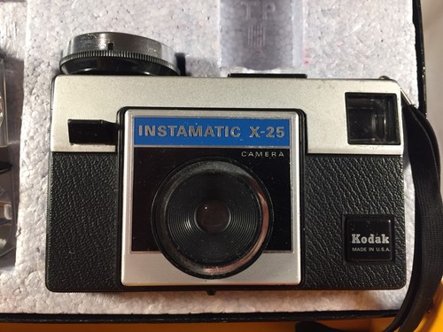 Vintage Kodak Instamatic X25 Color Outfit Camera For Parts