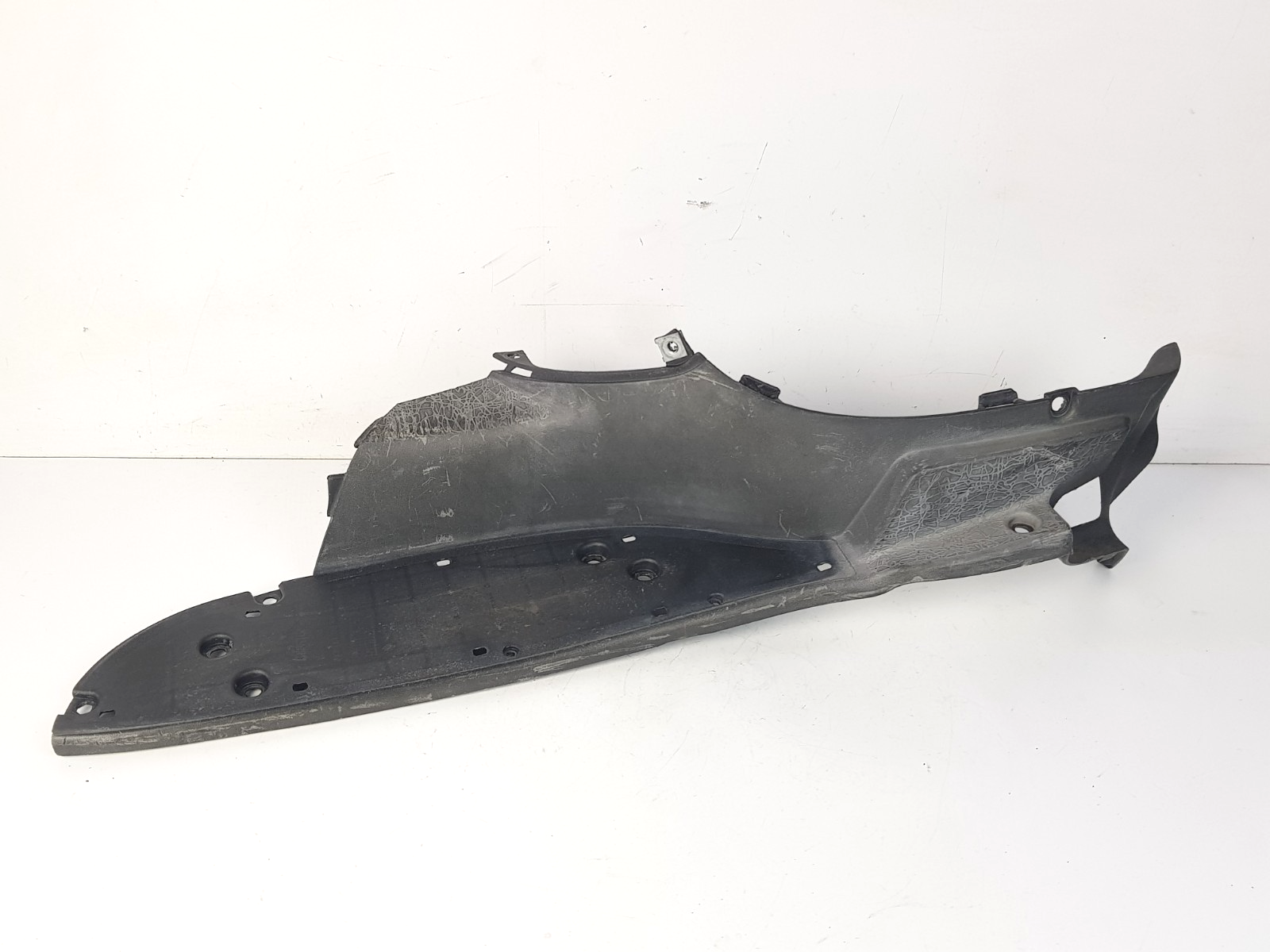 Plastica Pedana  Sinistra APRILIA SCARABEO 125 150 200 Rotax  1999 - 2004