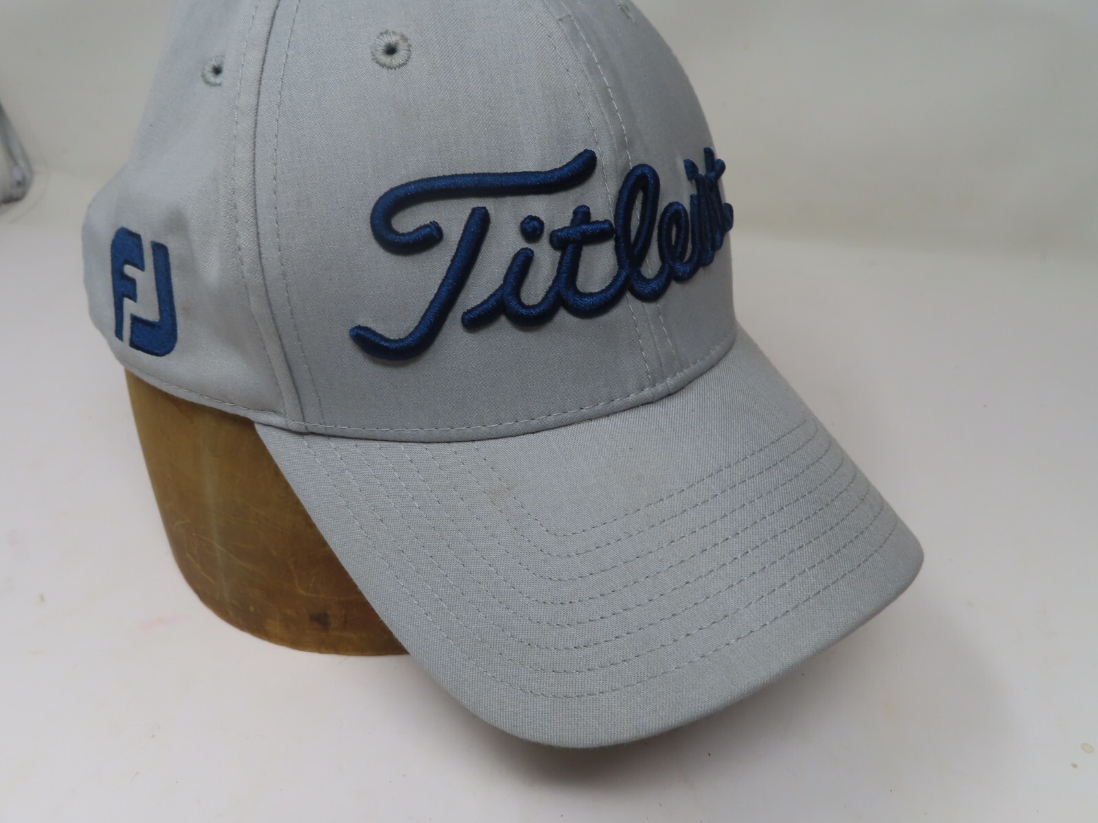 TITLEIST Full Coverage Embroidered Fitted Cap Hat Gray Navy