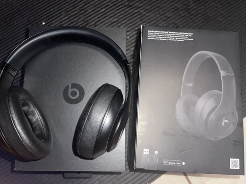 Beats Studio 3 Wireless ブラック Amazon.com: Beats Studio3 Wireless Over-Ear Headphones The