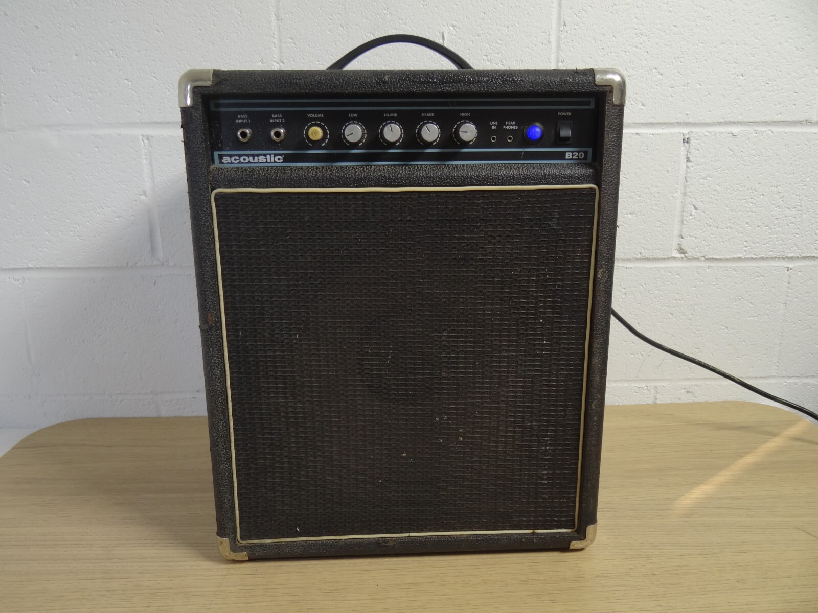 Acoustic B120 & TR-115B ベース用アンプ Acoustic B120 Bass Amp | Reverb