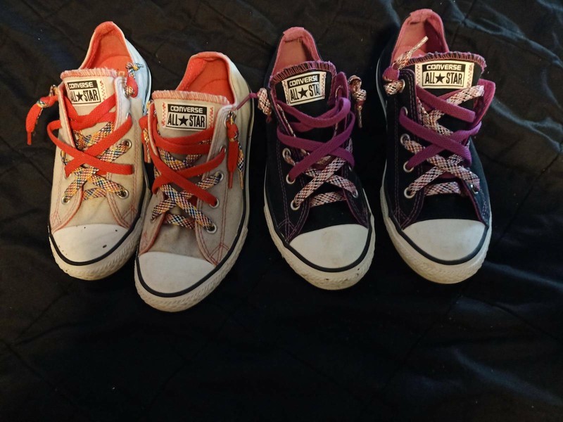 maroon converse size 6