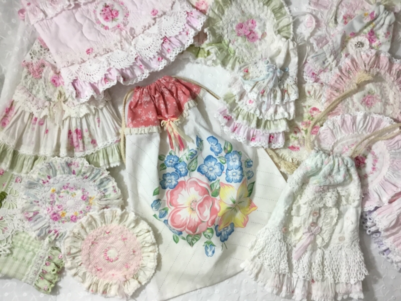 PRETTY HM Pouch Vintage 1940’s (do the math) “cheater” quilt print Grt Colors!