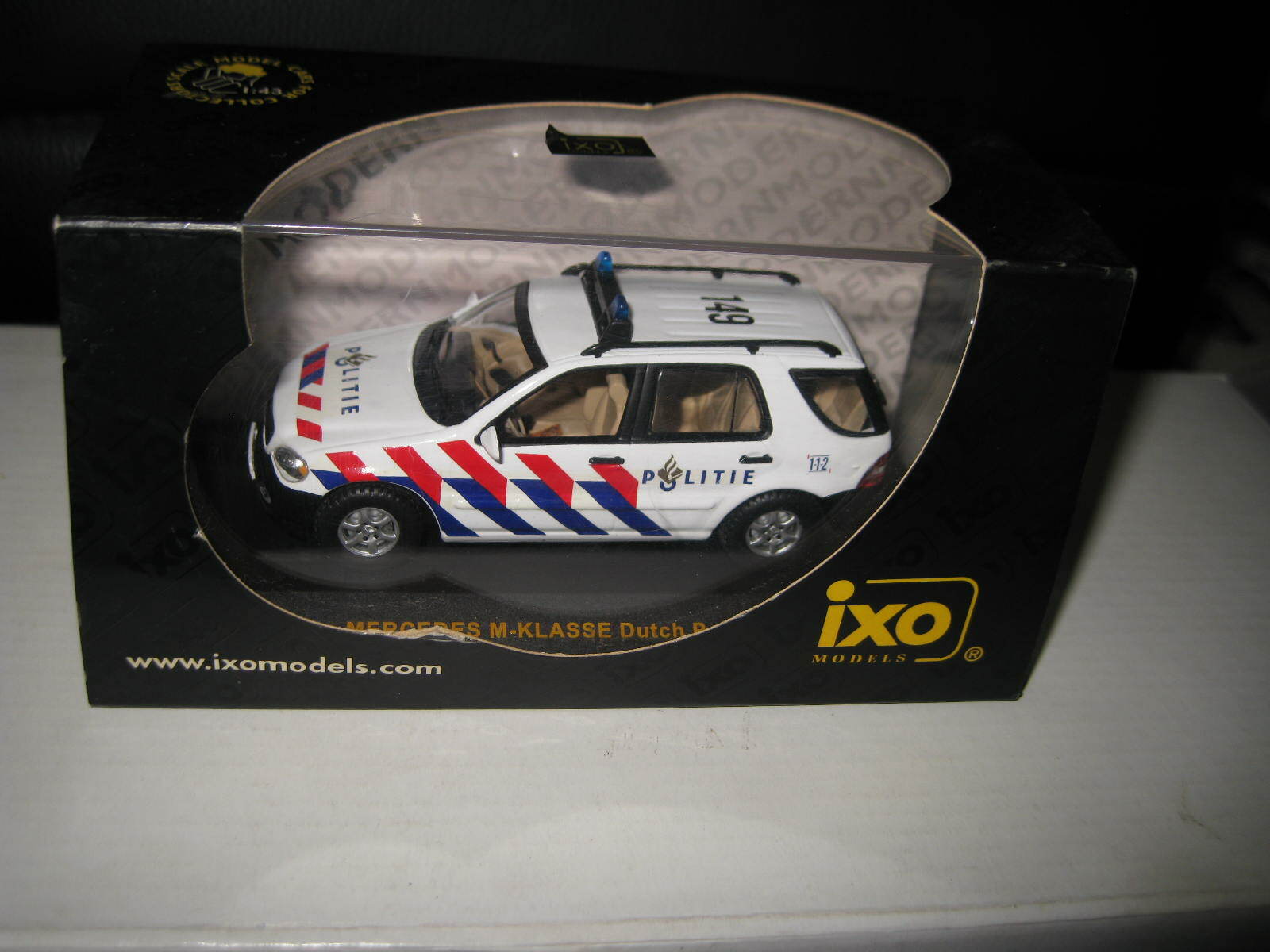 IXO 1:43 MERCEDES BENZ M-KLASSE DUTCH POLICE POLITIE CAR