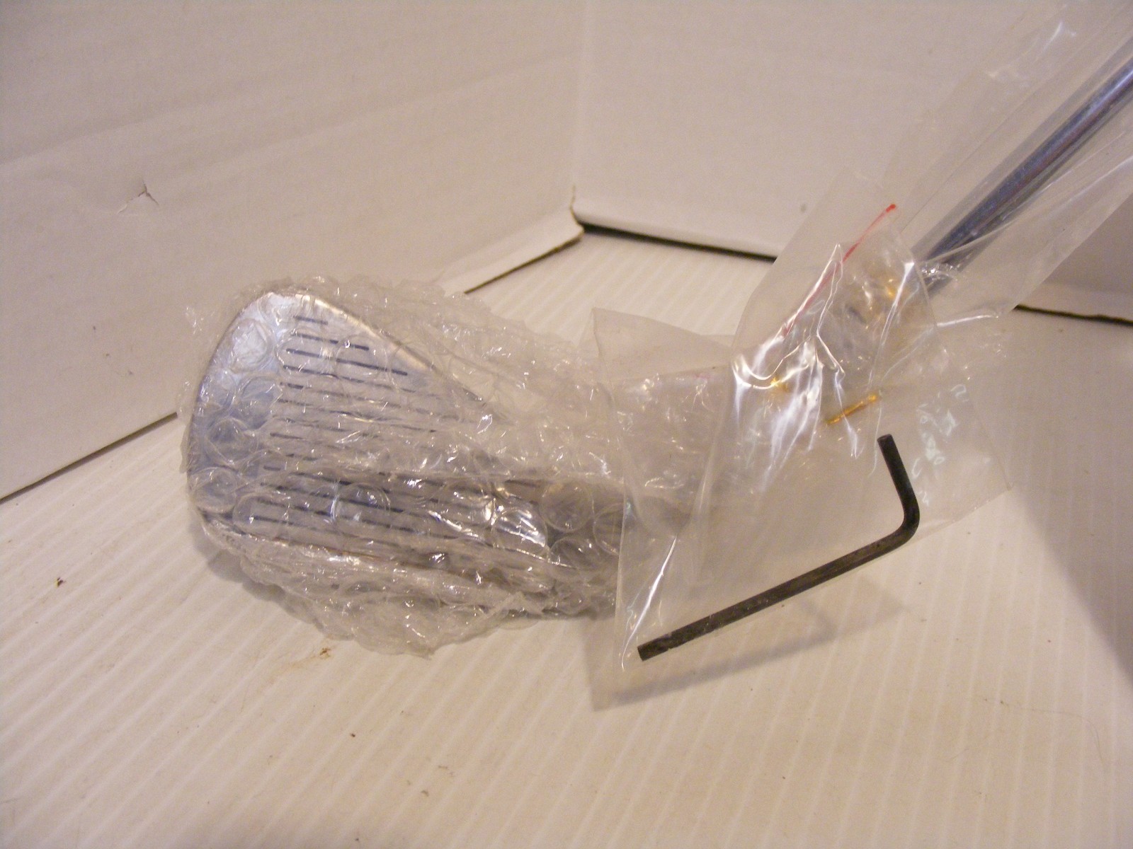 Medicus Dual Hinge 5 Iron Right Hand Golf Club & VHS Davis Love III  NEW SEALED