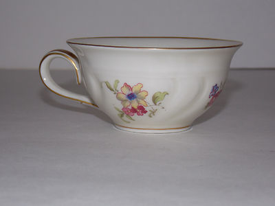 ELFENBEIN ROSENTHAL DEMITASSE CUP AND SAUCER - Viktoria Pattern - Germany