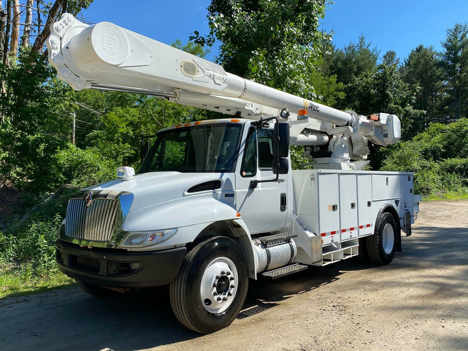 2012 International 4300 Altec 60’ Material Handler Bucket Truck
