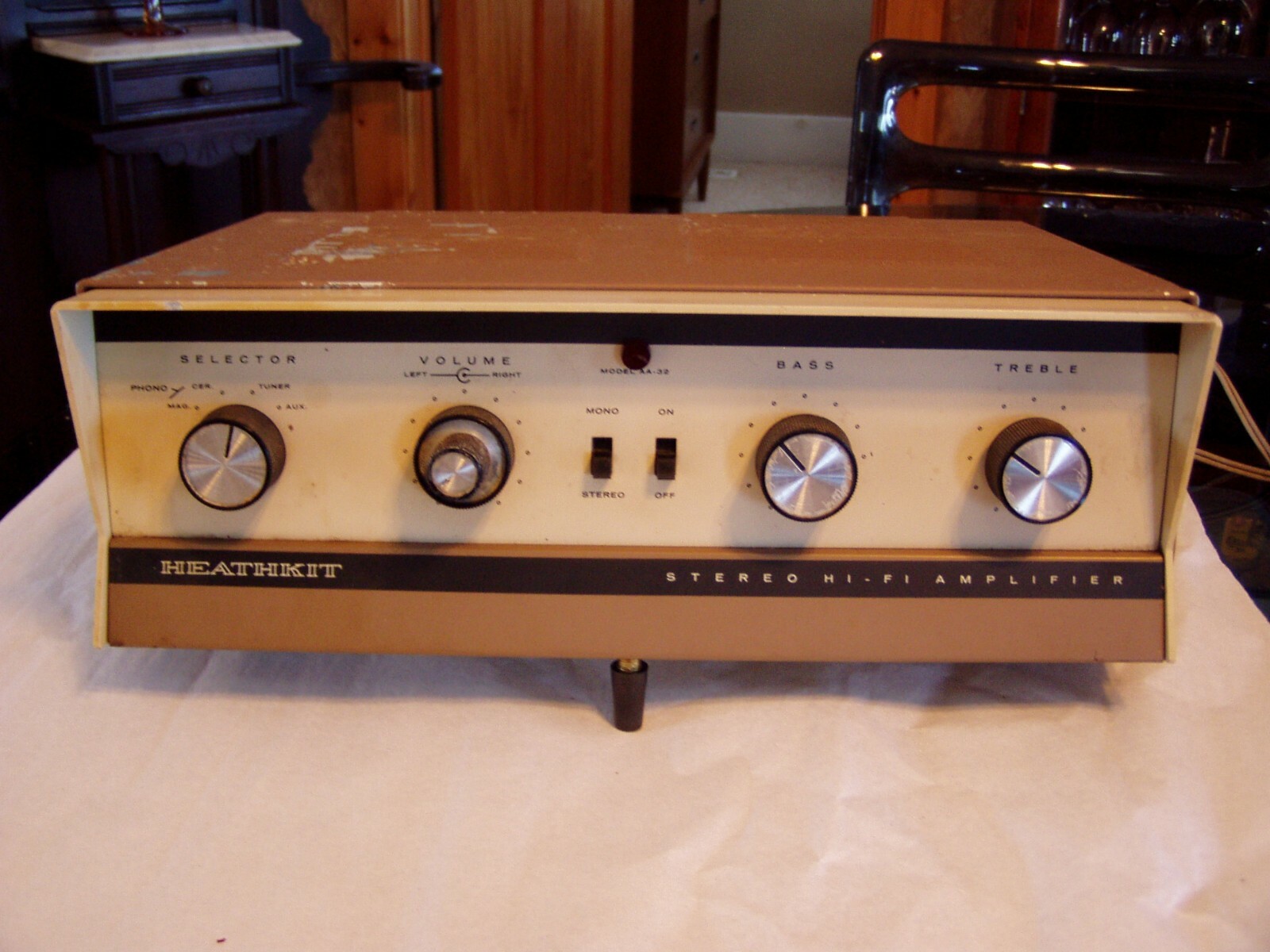 VINTAGE HEATHKIT MODEL AA32 STEREO HIFI TUBE AMPLIFIER TUBE AMP