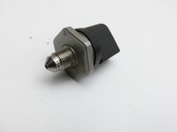 VW Golf VI 6 09-13 TSI 1,2 77KW Railsensor Drucksensor VW Golf VI 6 09-13 15.10.2012 06J906051D gebraucht Vorschau 2