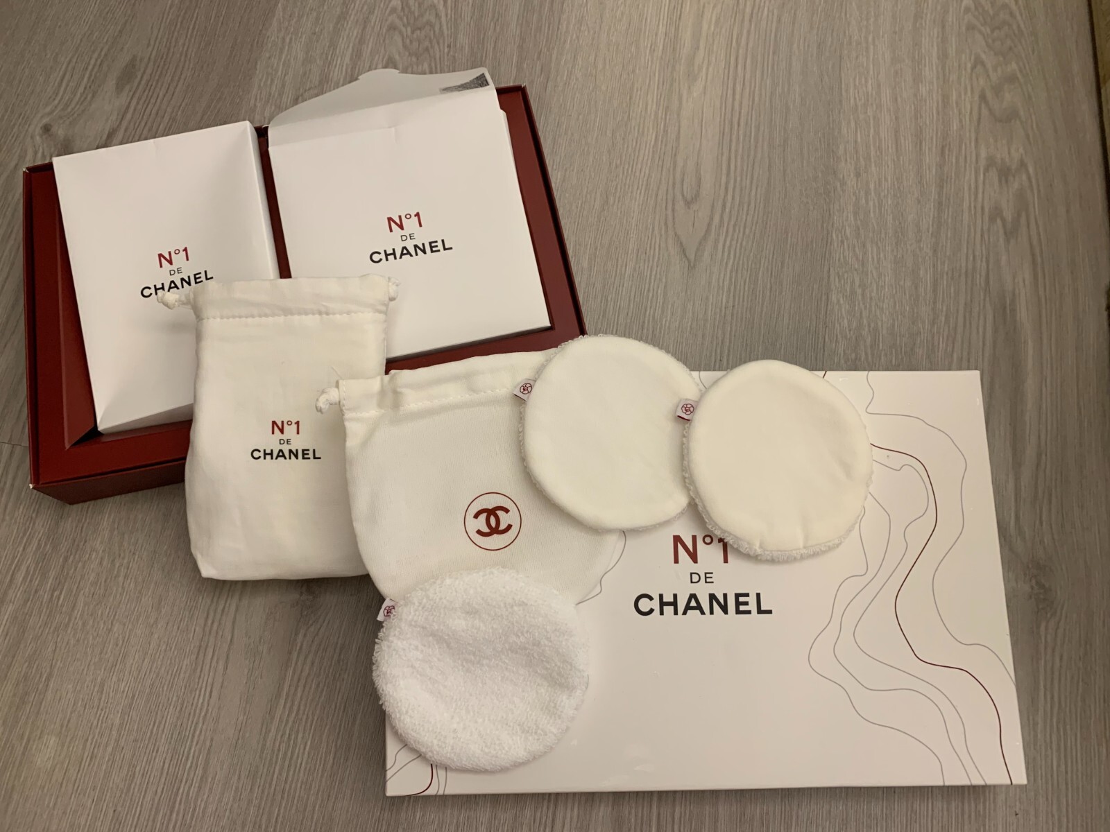 CHANEL N°1 de CHANEL セット CHANEL N°1 de CHANEL セット