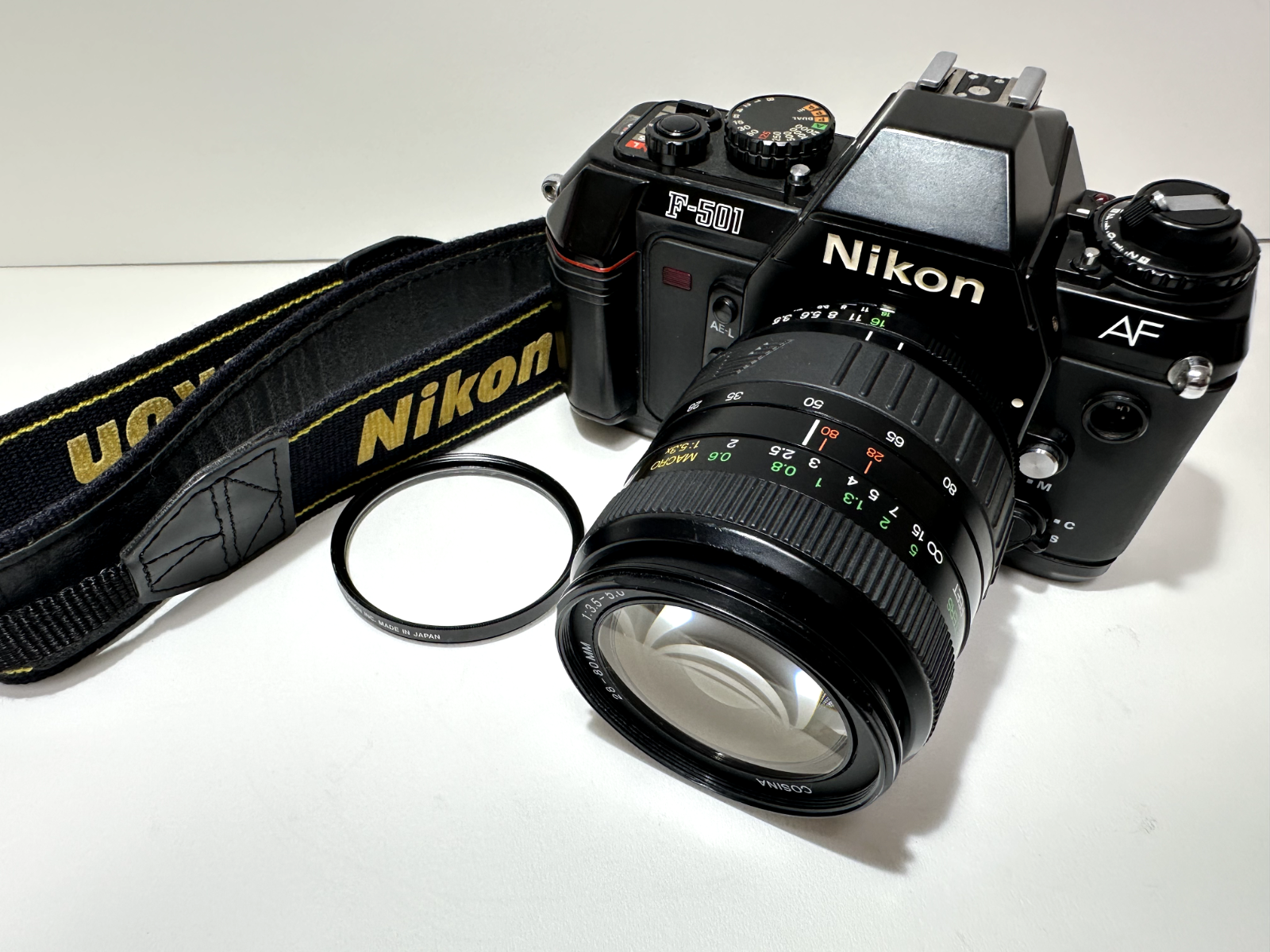 [美品]Nikon F501 + 28-80mm Nikon F-501 AF 35mm SLR Film Camera w/ AF Cosina 28-80mm 3.5