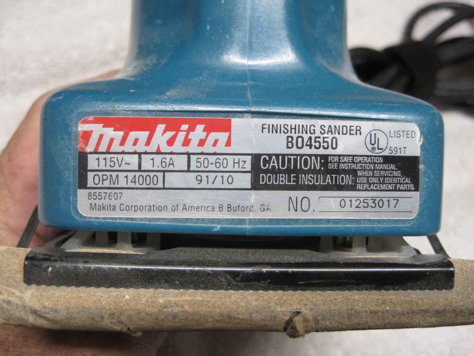 Makita Finishing Sander Model BO4550 w/ Dust Bag & Sandpaper Punch Plate