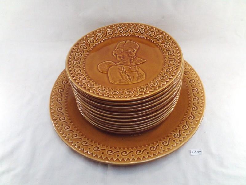 Service Dessert Plat 12 Assiettes En FaÃ¯Ence Ty Breiz  Cozic, Gourin (Ce10)