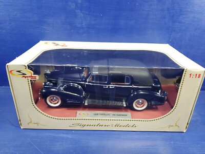 Signature Models 1/18 Scale Black 1938 Cadillac V-16 Fleetwood 18117 NIB