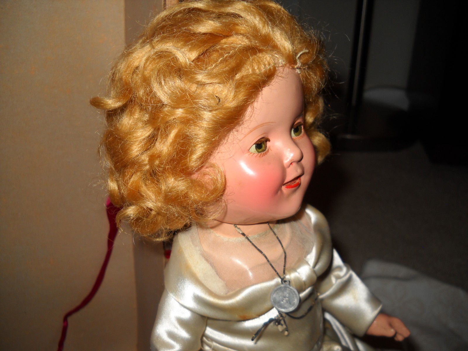 Vintage/Antique ~ 1930's 13.5in~Shirley Temple Doll w/ Original Trunk & Outfits.