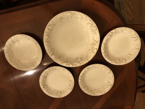 Williams Sonoma Tuscan Olive 5-Piece Pasta Set Mint Condition