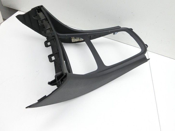 Mercedes W176 A200 12-15 Blende Verkleidung DHL Mercedes W176 A200 12-15 28.01.2015 A1766807200 A17668072009H68... Vorschau 3