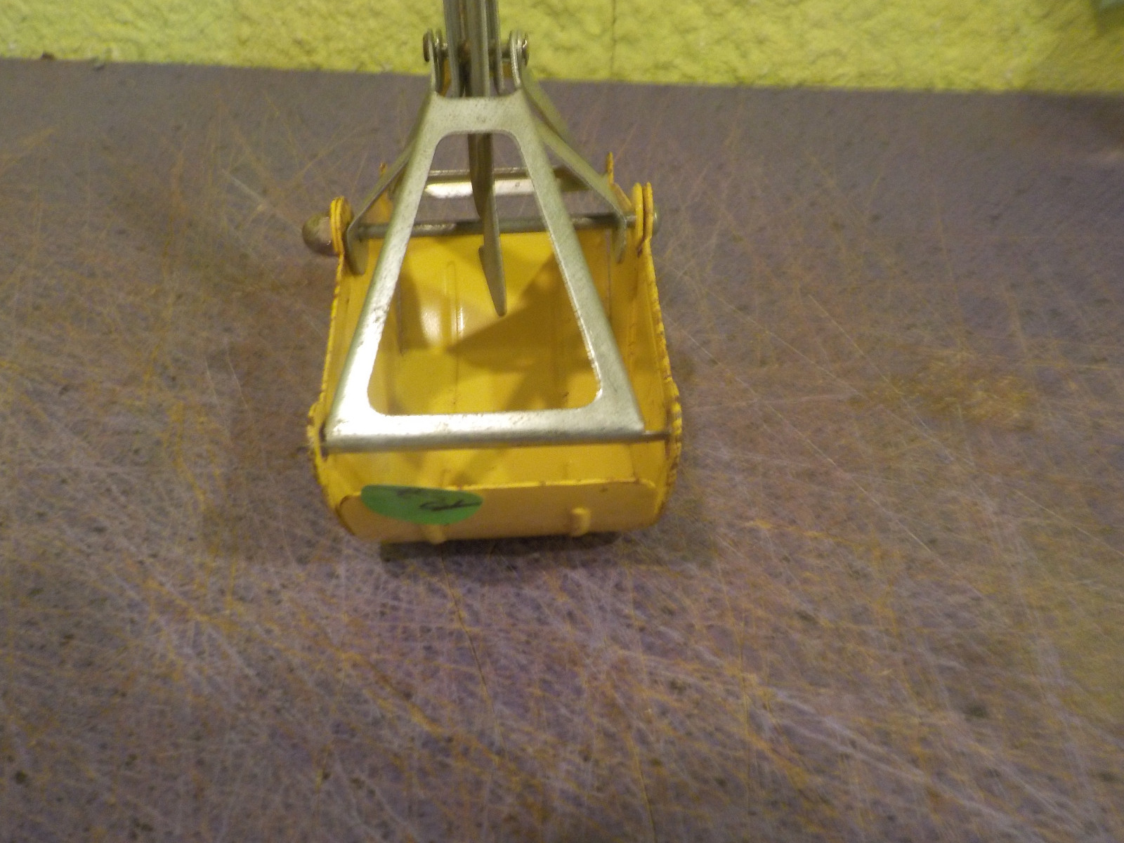 mighty tonka crane truck bucket yellow color nice one for parts