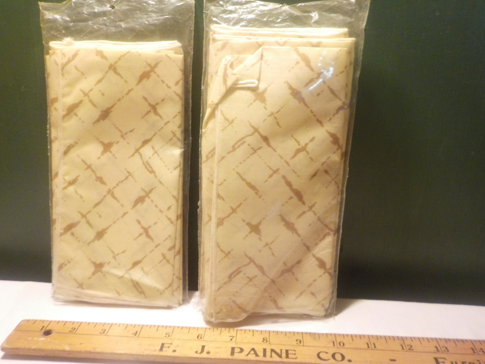 Vintage Cloth Napkins 2 Sets of 4 Cloth Napkins by G & W   New Old Stock