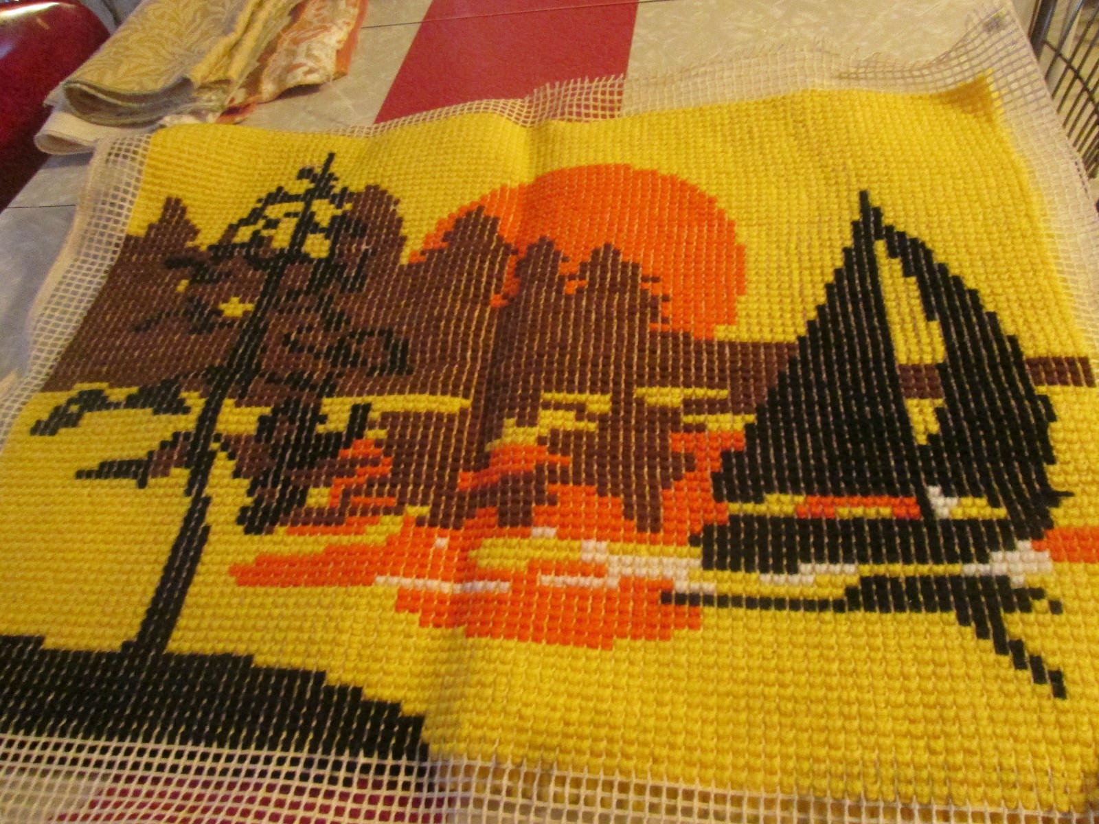 SAILBOAT at SUNSET latch hook rug art wall hanging retro completed 21